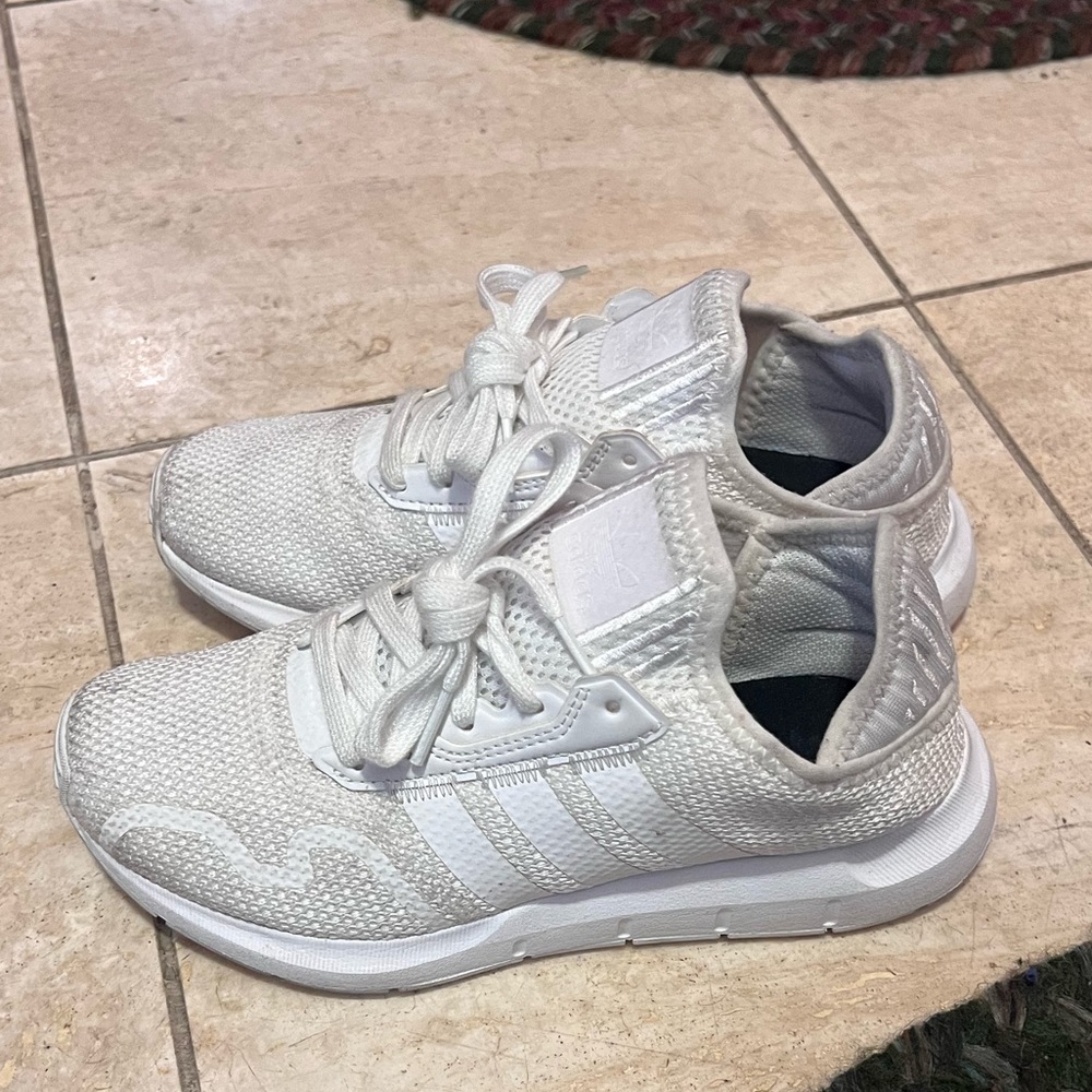 White adidas swift runs